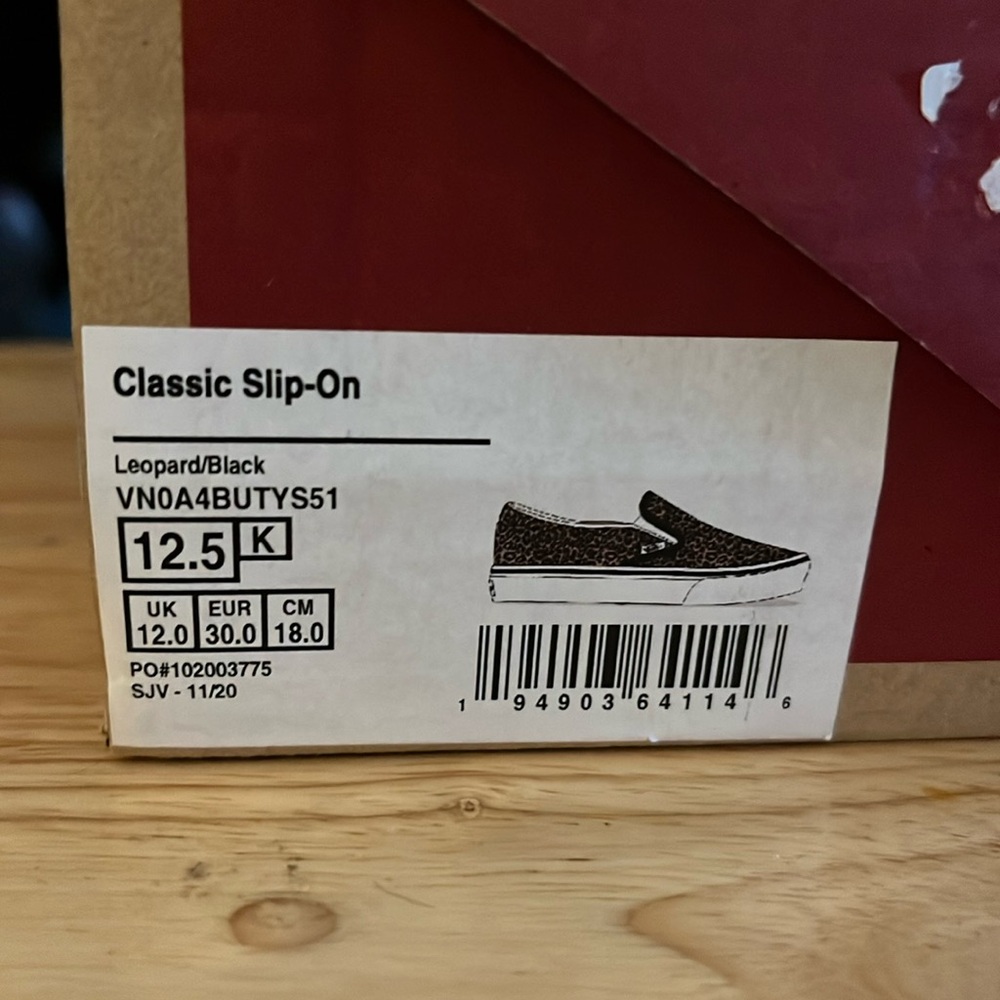 Girls Classic Vans Slip-on